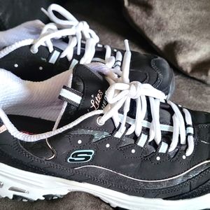 Women Skechers